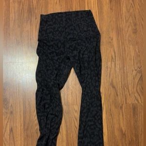 Lululemon leggings cheetah/camo
